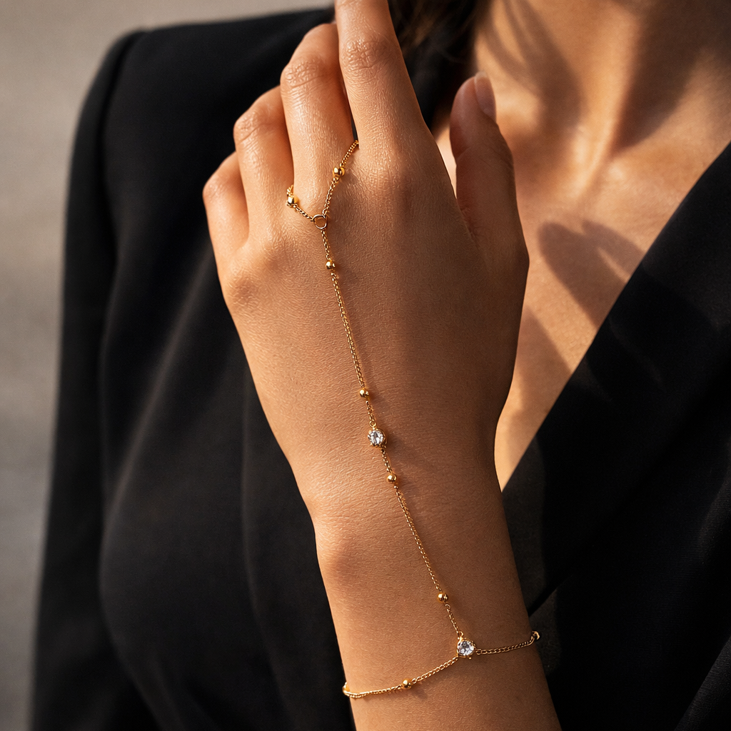 Luna hand chain